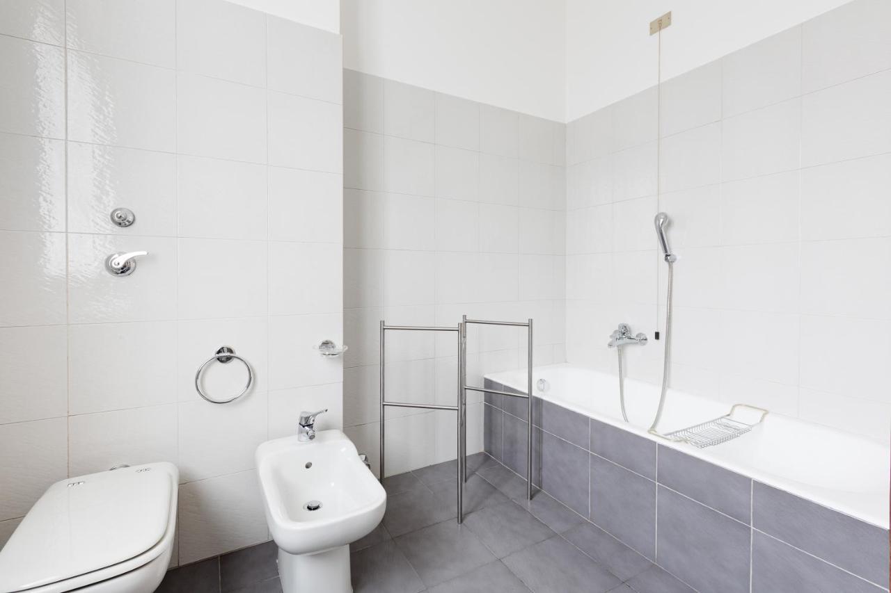 Ca' Stellini - Comoda Casa Indipendente Con Parcheggio Privato มิลาน ภายนอก รูปภาพ